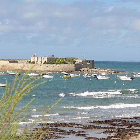 Cottage Entre Mer Et Campagne ポン・スコルフ エクステリア 写真